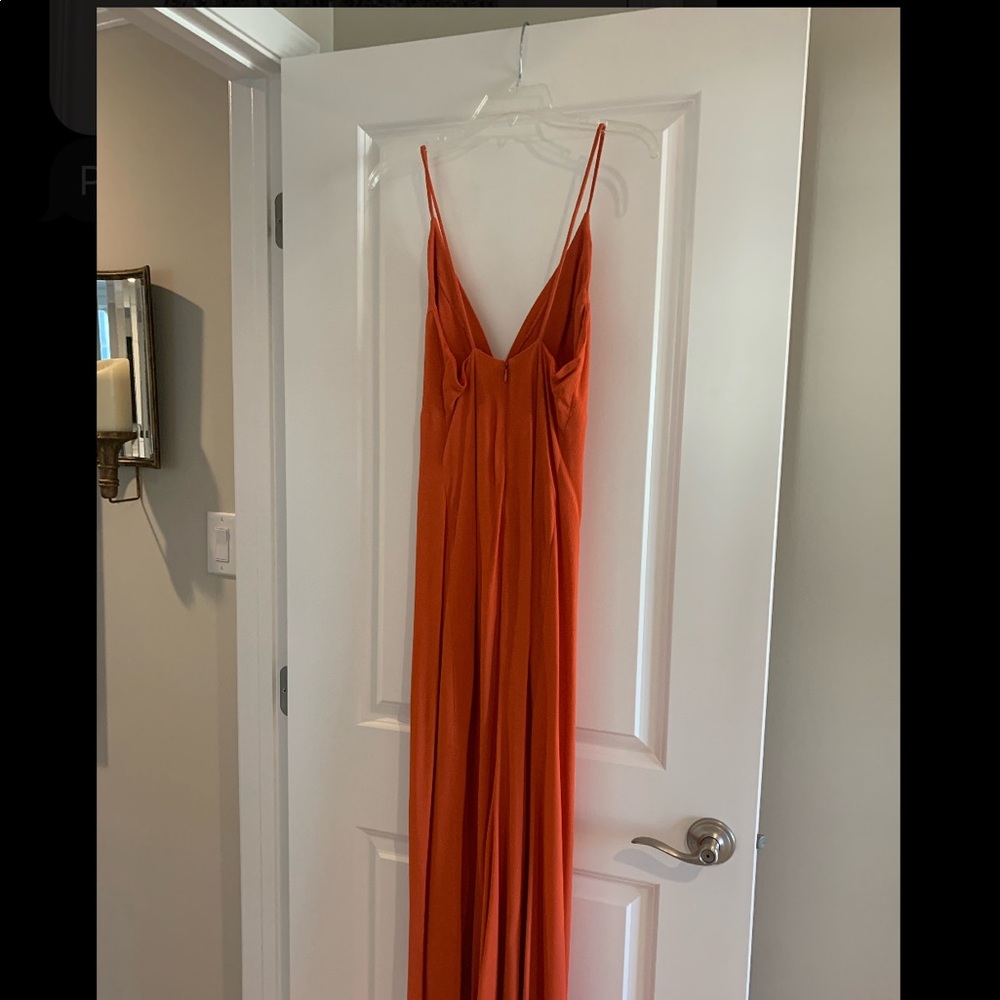 Capulet Gown - Picture 2 of 3